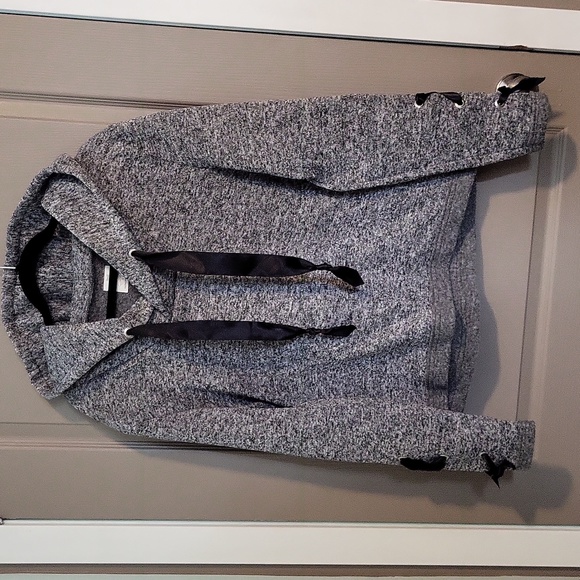 Hooded Sweater - Picture 1 of 4